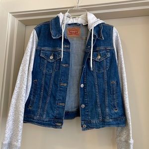 Levi’s Hoody Jean Jacket, Wn XL, slightly cropped, worn once
